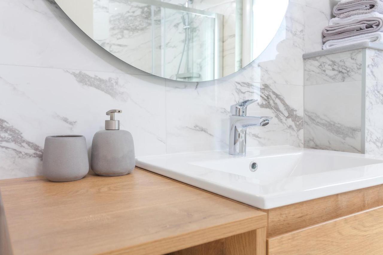 Tinel Boutique Apartment Promajna Buitenkant foto