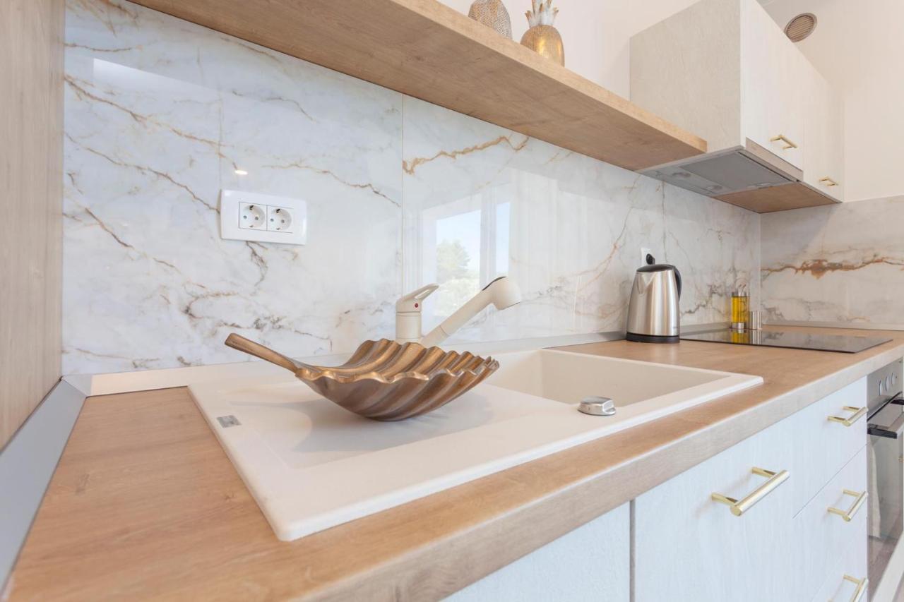 Tinel Boutique Apartment Promajna Buitenkant foto